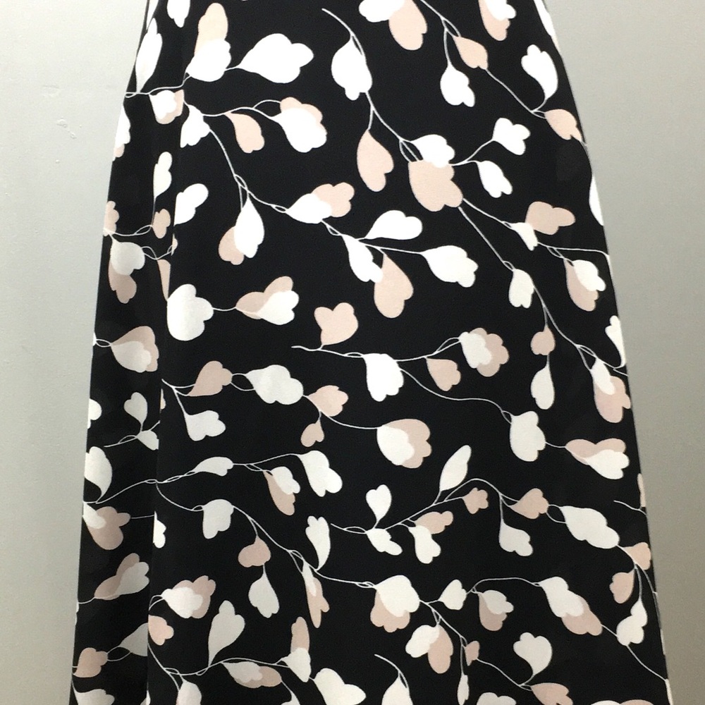🌸🌸🌸🌸 SOLD 🌸🌸🌸🌸 Loft Floral Flare Shirt